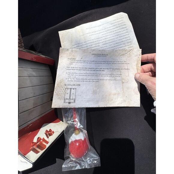 Mark Feldstein Santa Workshop Cuckoo Clock Christmas Music Elf Pops Out Nice! - Picture 5 of 12